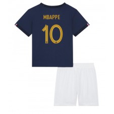 Frankrike Kylian Mbappe #10 Hjemmedraktsett Barn VM 2022 Kortermet (+ korte bukser)